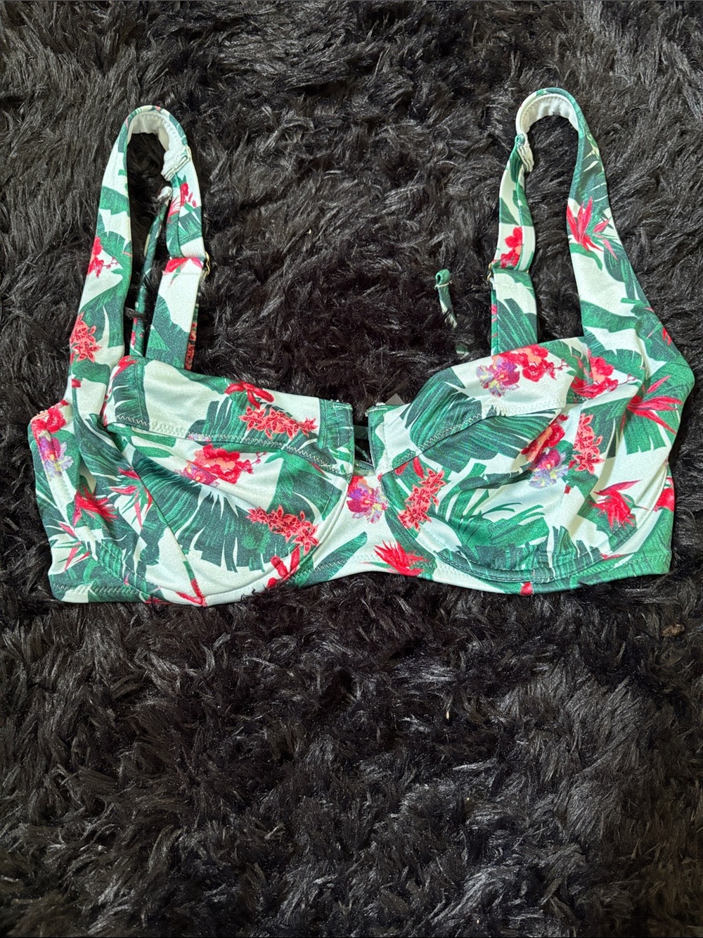 Victoria's Secret Green Tropical Floral Underwire Bikini Top